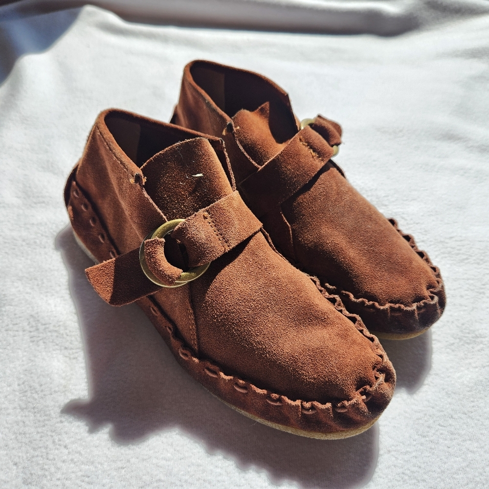 Juil Meera Moc Shoe
